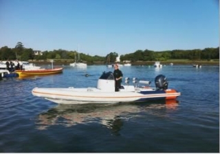  Paseo en barco de relajación 